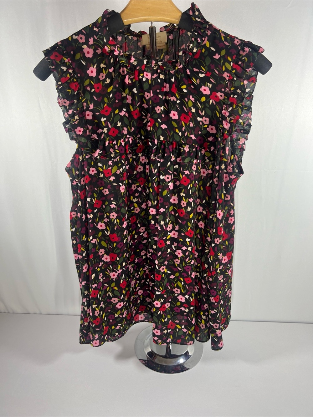 Sleeveless Floral Ruffle Shell Top - Black with Pink & Red Flowers